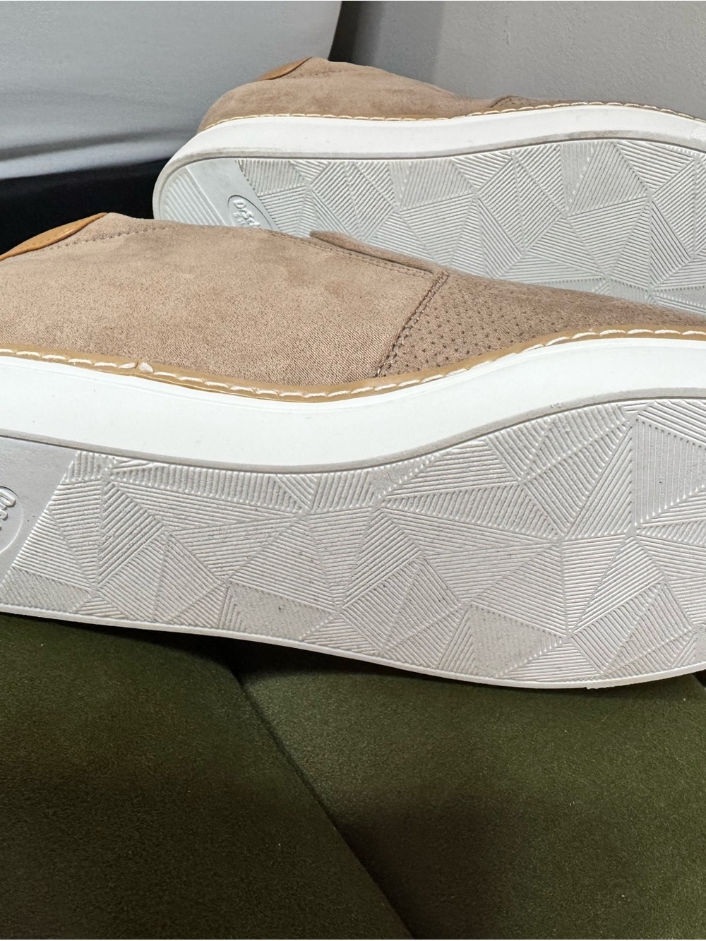 Dr. Scholl's Men's Beige Perforated Slip-On Loafers - Picture 10 of 12